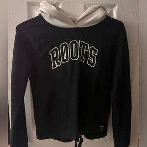 Roots sweater in size S, 80% cotton 20% polyester. Rarely worn